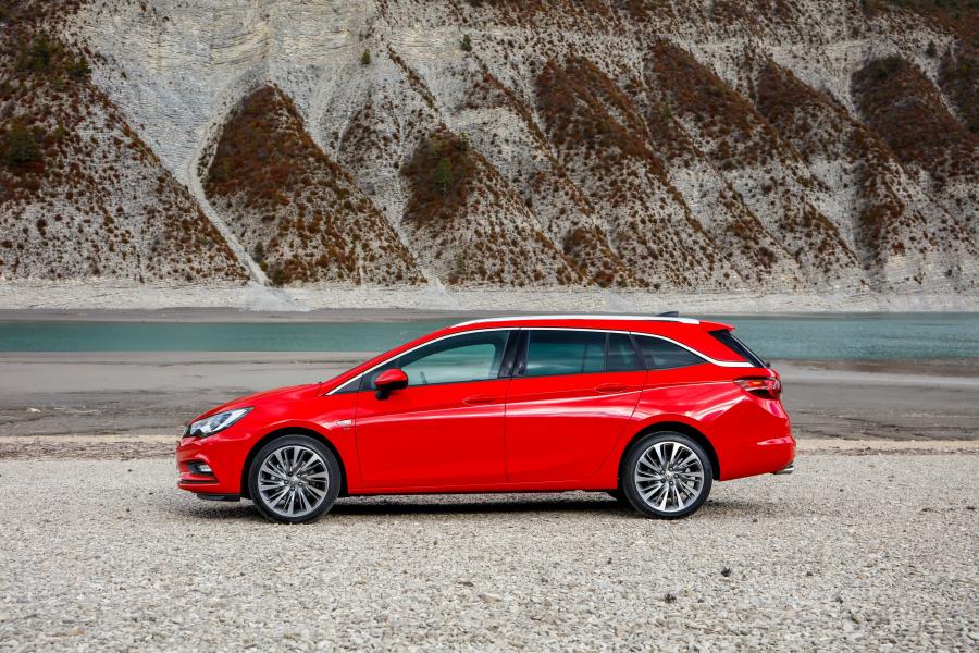  Vauxhall Astra Sports Tourer BiTurbo 2016 года  (фото 20 из 30)